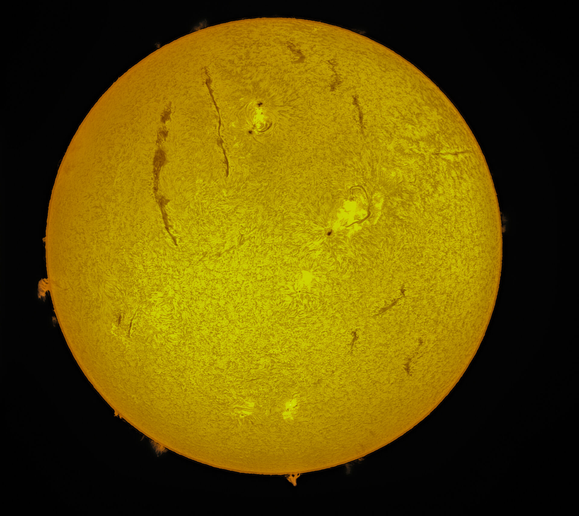 sun1-ps-1920x1712.jpg